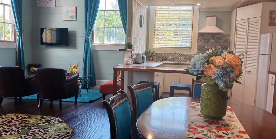 "NEW WING" [renovated] open-plan lounge-kitchen-dining-office