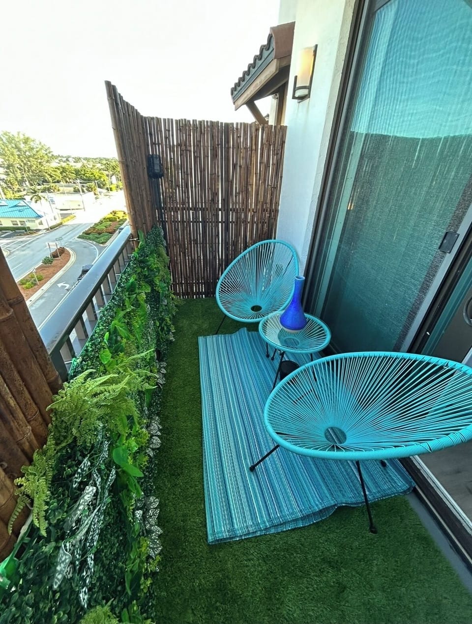 Private Balcony Seating