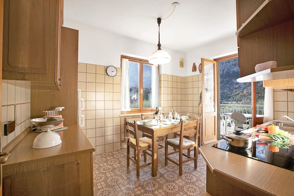 Kitchen and dining area