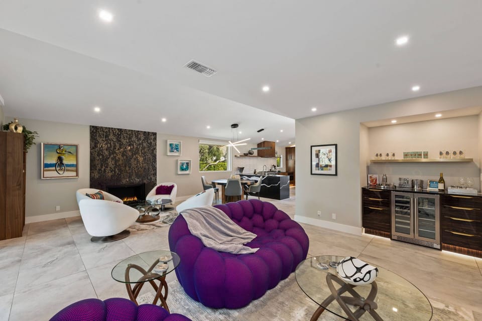 Harriet's Hideaway Wide View