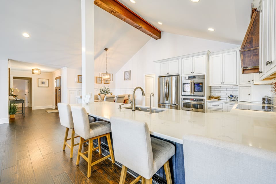 Kitchen | Main Level | Dishwasher | Drip + Keurig Coffee Makers | Spices