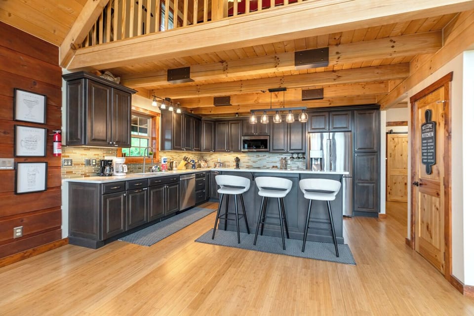 Upgraded Kitchen--- Spacious, Open Floor Plan