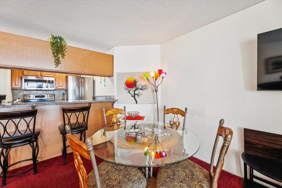 ,Dining Area,
