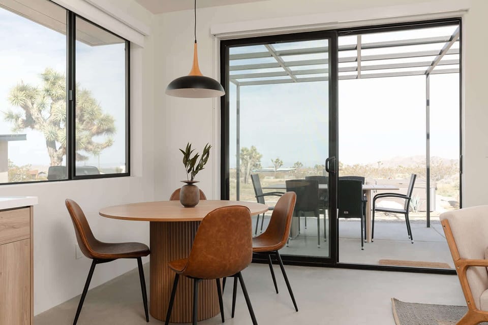 Indoor dining for 4
