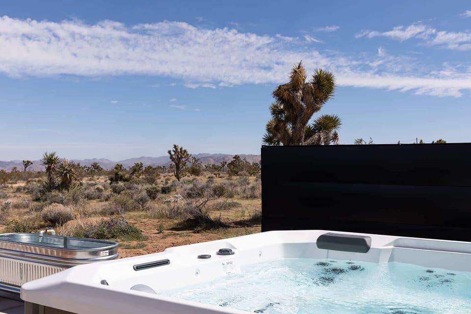 Hot Tub & Cowboy Tub