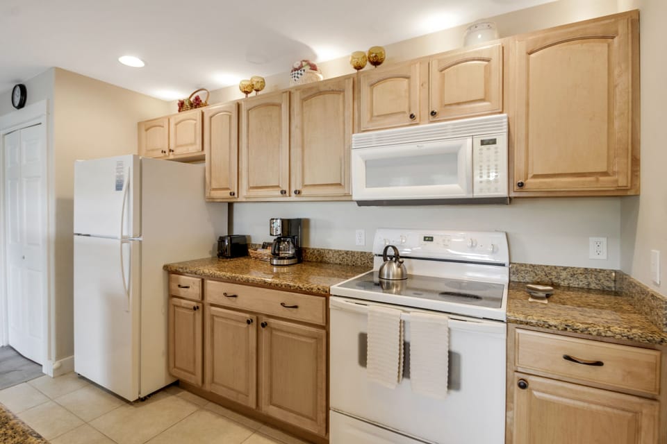 1018 Vacation by the Sea