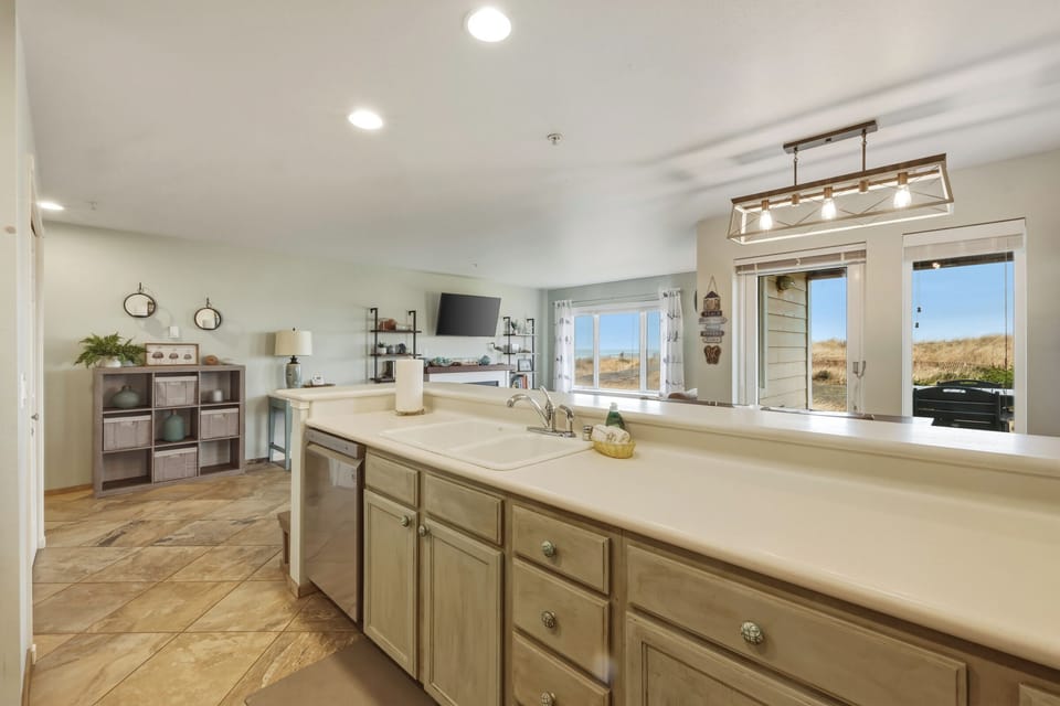 113 Vacation by the Sea