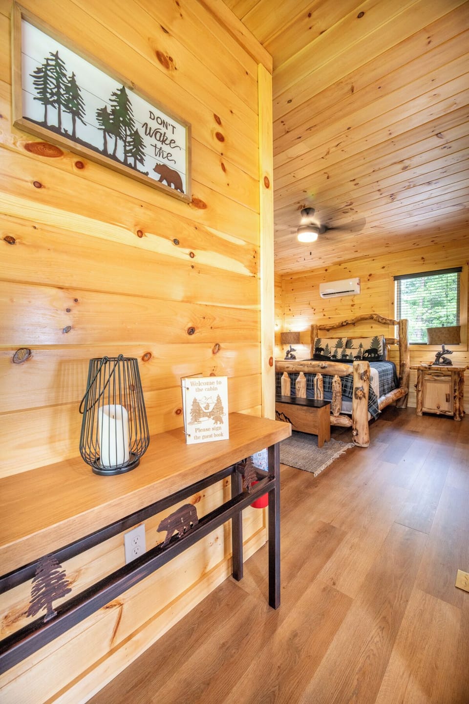 One of Heavenly Views Hideaway's cozy living area