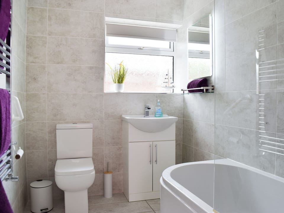 Bathroom | Commonside Cottage, Ansdell, near Lytham St Annes