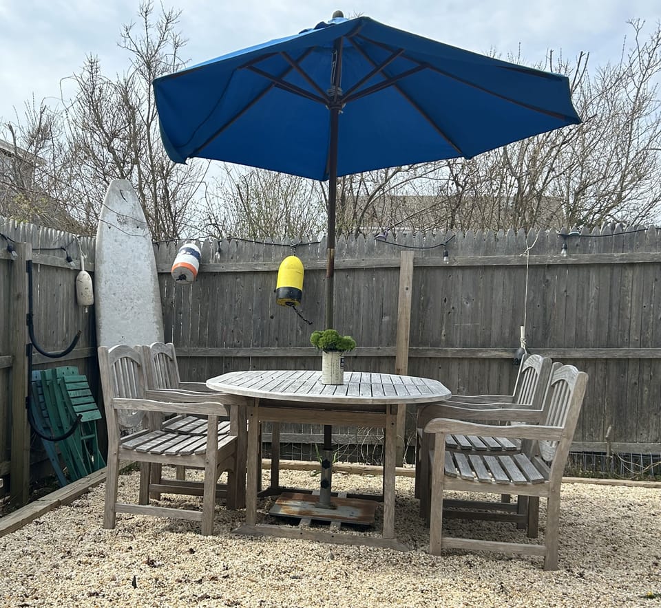 Private eating outside