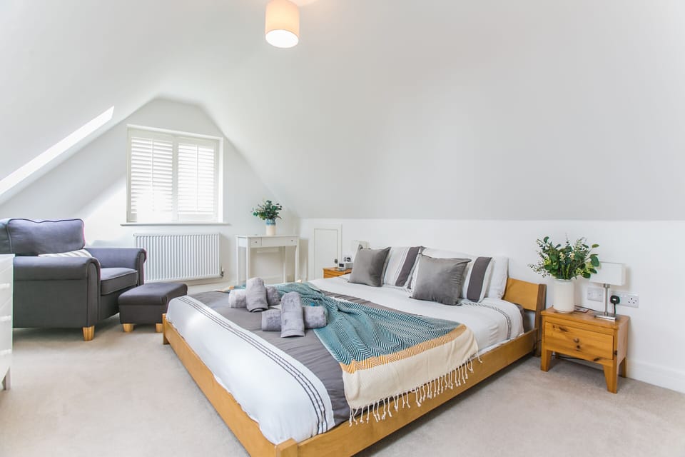 Super king ensuite - first floor