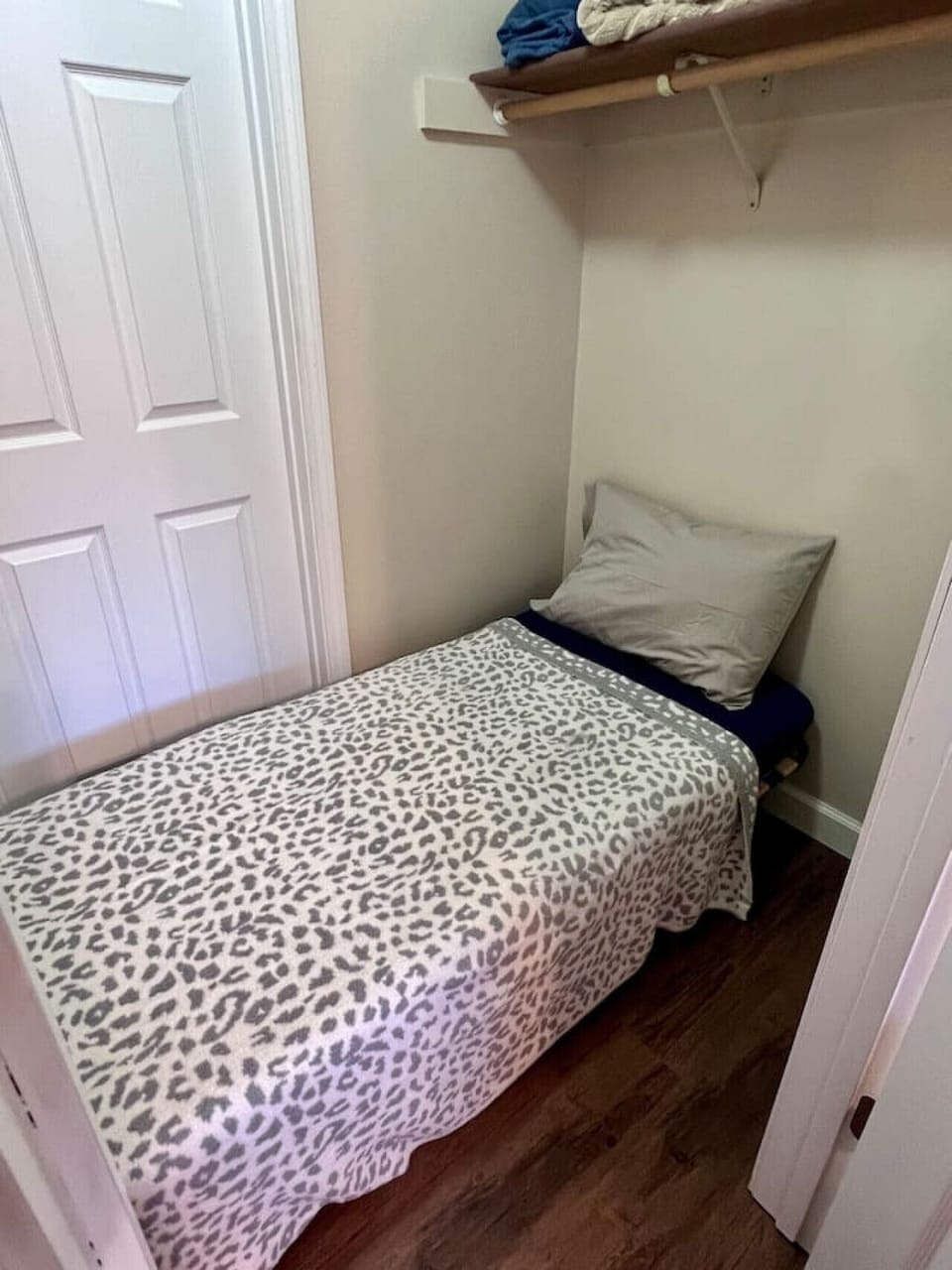 Roll Away Bed in Closet in Bedroom #2 (between bedroom and bath)