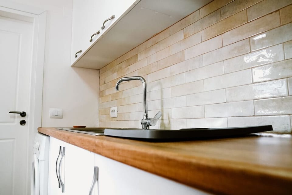 Fully-equipped kitchen details