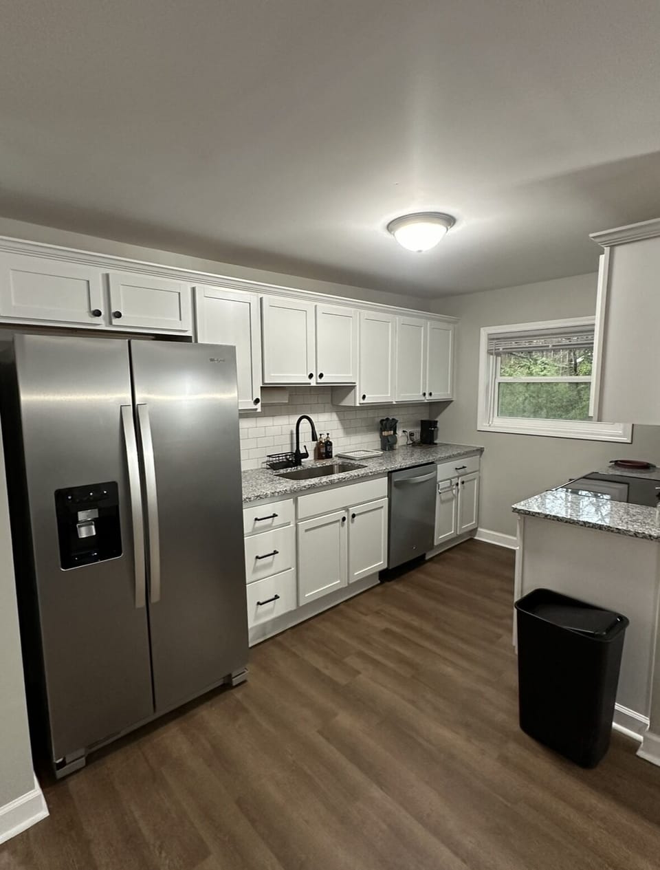 Full kitchen