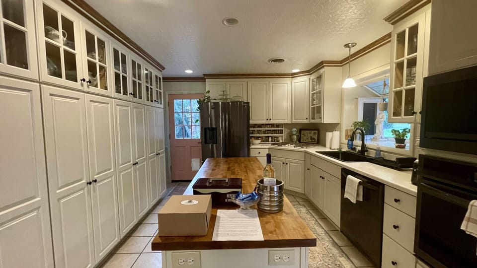 Main kitchen (2)