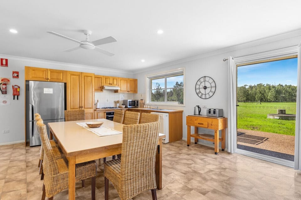 Fully equipped kitchen with dining table