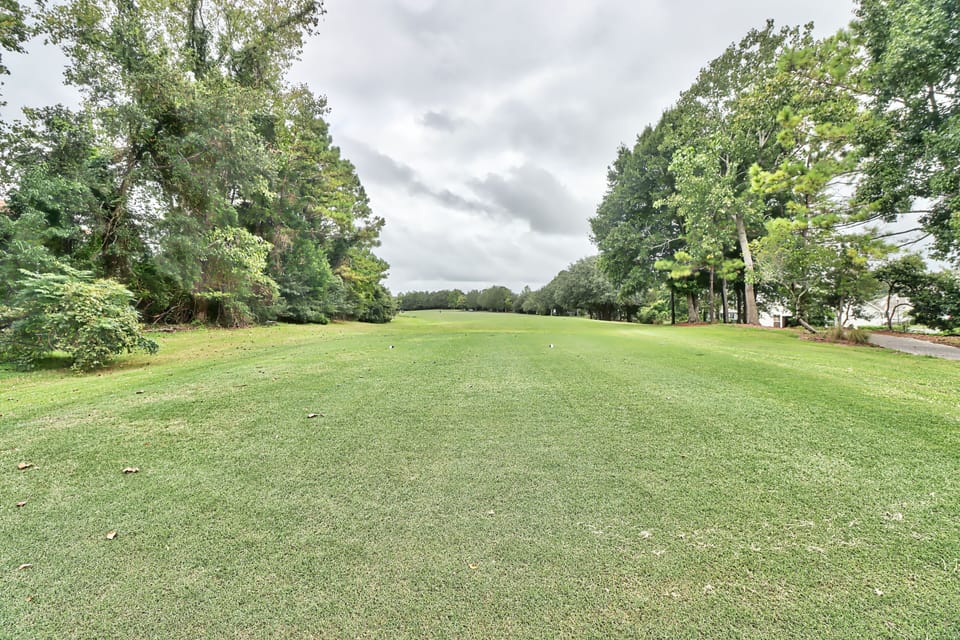 Golf Course in Barefoot Resort and Golf