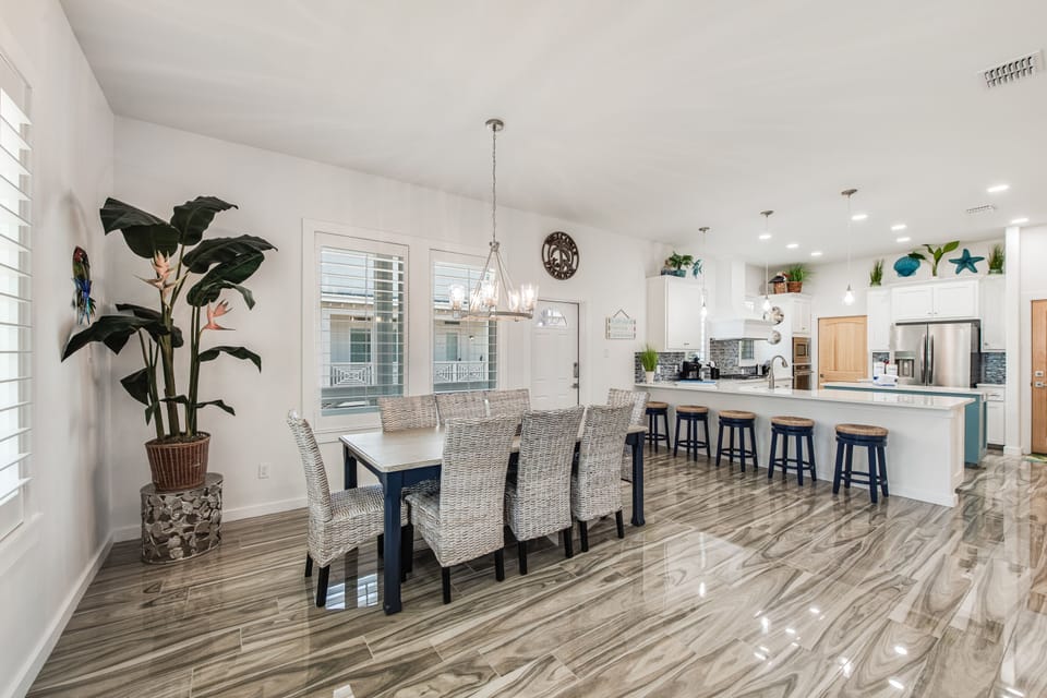 Interior - Share meals and laughter in the stylish dining area, enhanced by the coastal ambiance.