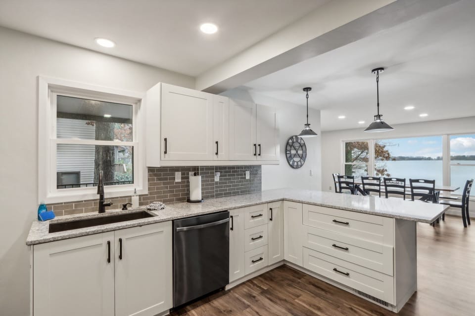 Fully renovated kitchen!