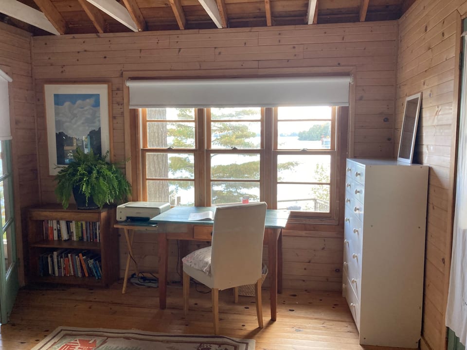 bedroom in 1-bedroom sleeping cabin