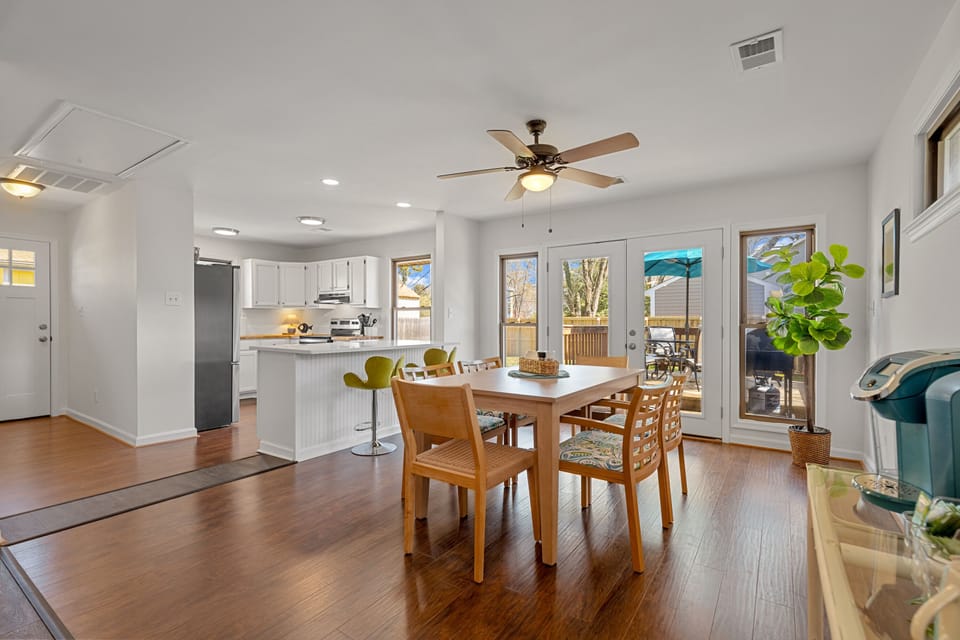 Dining table with 6 chairs