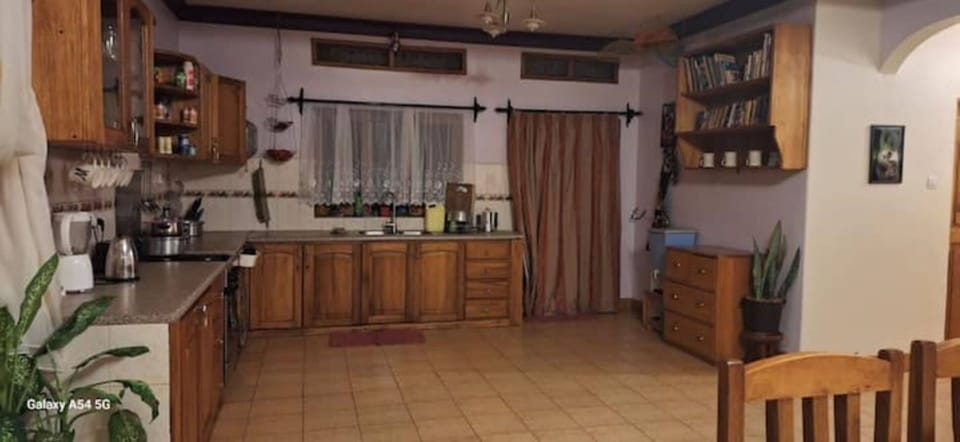 Fully equipped kitchen