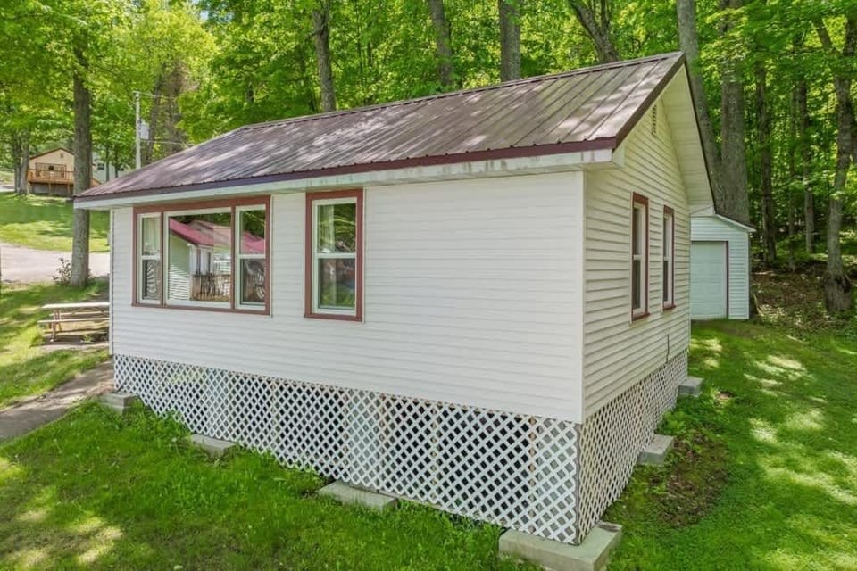 TBRCabin-8-10