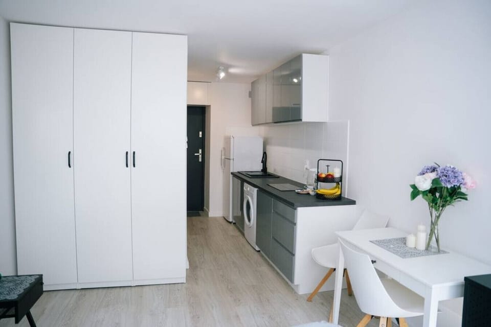 Experience the best of Warsaw with Rentujemy.pl`s short-term rental management