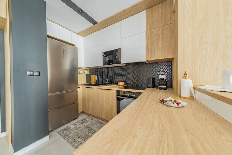 Fully Equipped Kitchen with Useful Appliances | Book Now with RENTUJEMY