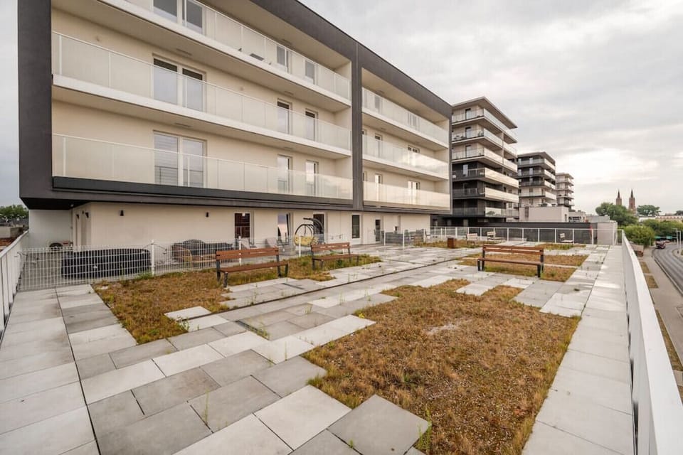 Common Space – Comfortable Benches, Panoramic View – Book Now with Rentujemy.com