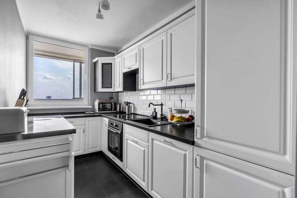 Full Kitchen with Useful Appliances | Book Now with RENTUJEMY