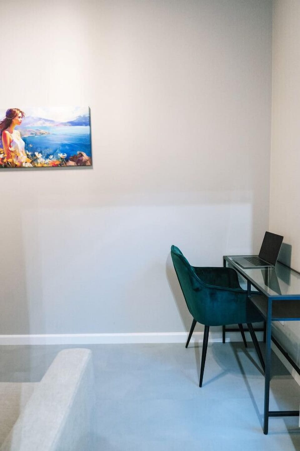 Workspace | Book Now With RENTUJEMY.COM