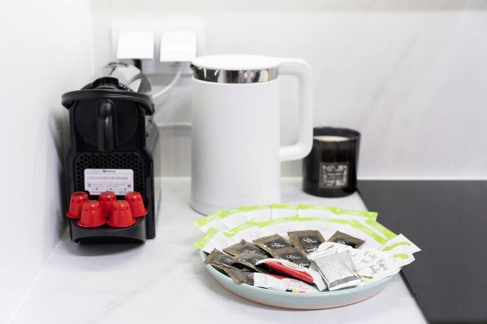 Coffee Machine & Smart Kettle - RENTUJEMY.COM