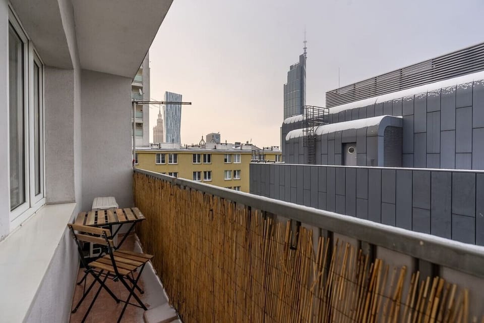 Balcony | Book Now with RENTUJEMY.COM