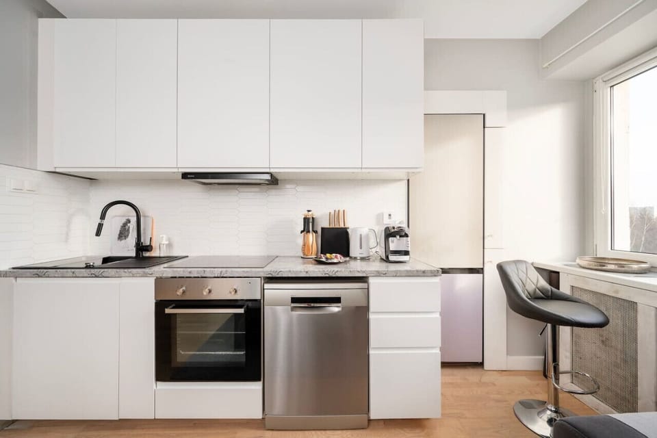 Kitchen Area - Book Now with RENTUJEMY.COM