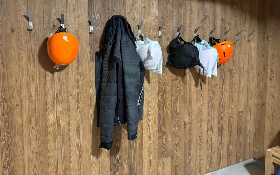 LOCAL SKI PRIVATIF LOUP BLANC