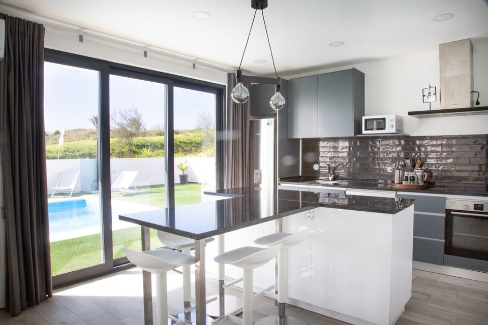 Fully equipped and modern downstairs kitchen