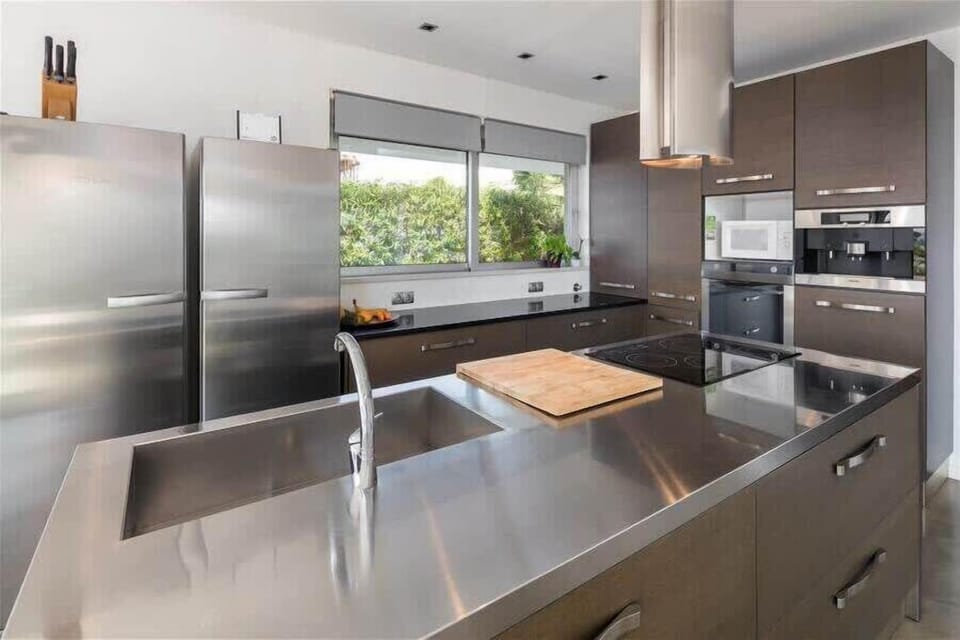 Modern Kitchen