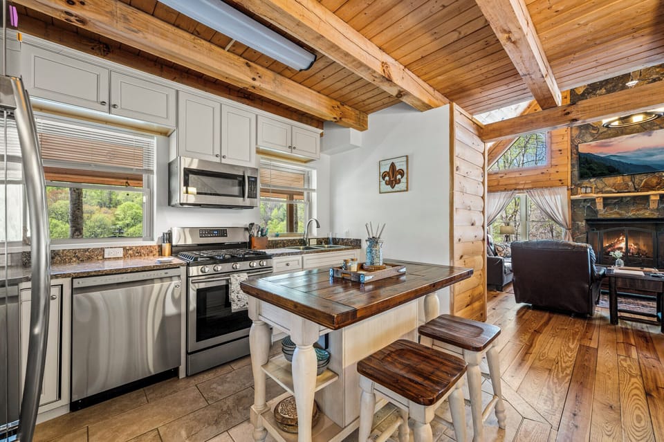 Culinary Charm: Modern, rustic kitchen fully equipped for your mountain meals.