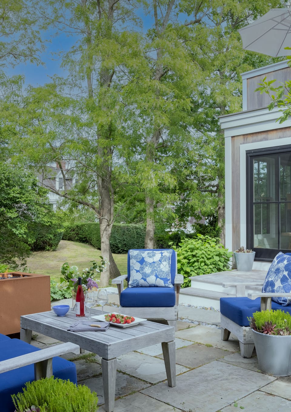 Private Side Yard