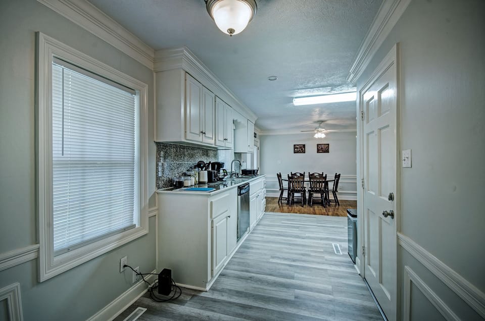 *King* Bed House in the Heart of Jackson House in Flowood