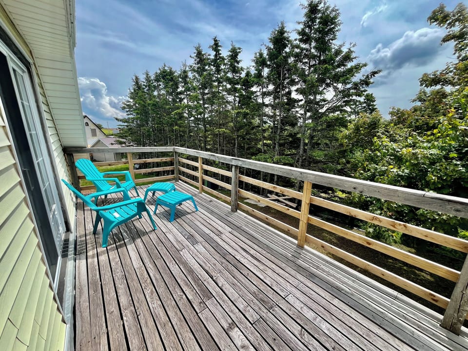 Deck off master bedroom