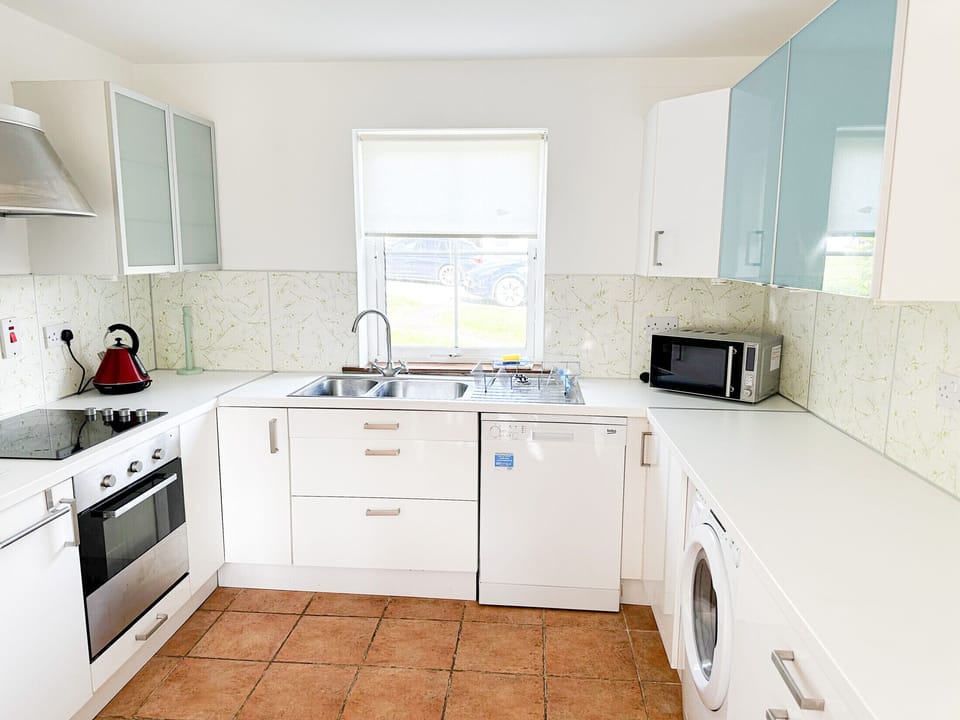 Brittas Bay Holiday Village No.7 – seaside accommodation next to blue flag sandy beach available in Co. Wicklow