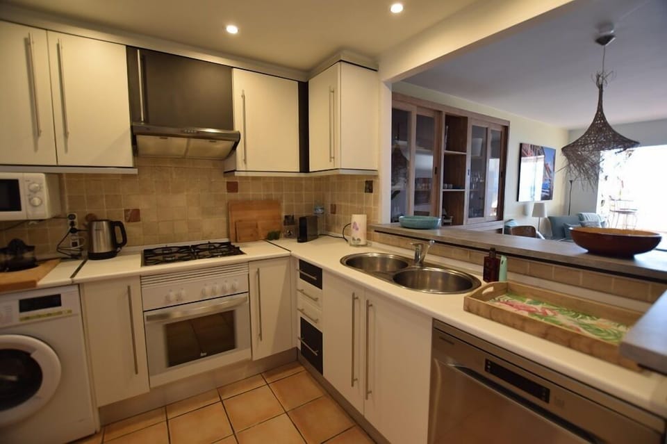 Open kitchen