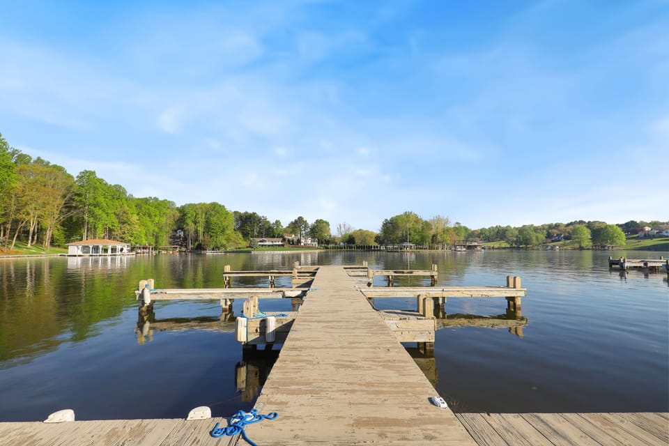Boat slip                                               