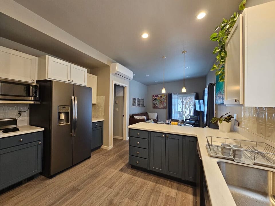 Complete Modern Kitchen
