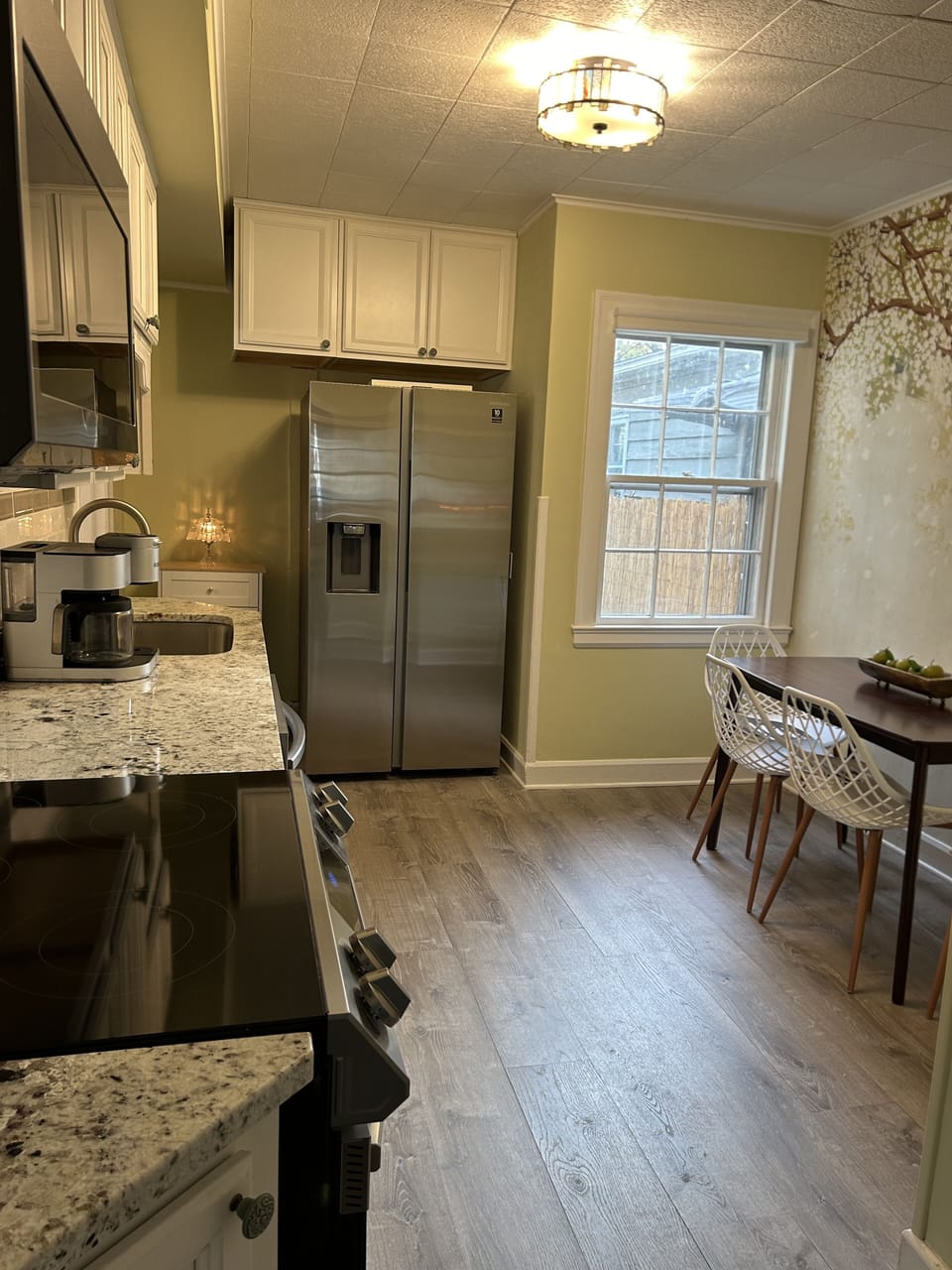 Eat-in kitchen.