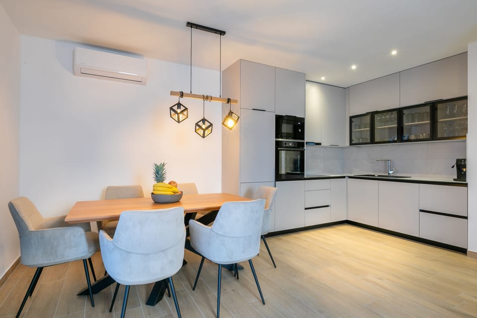 Kitchen and dining area