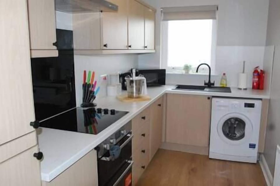 Renovated in 2024 the kitchen boasts new worktops, appliances and all new crockery and Kitchenware.