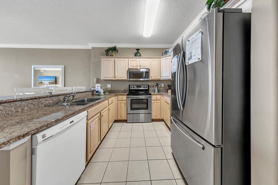 Full kitchen